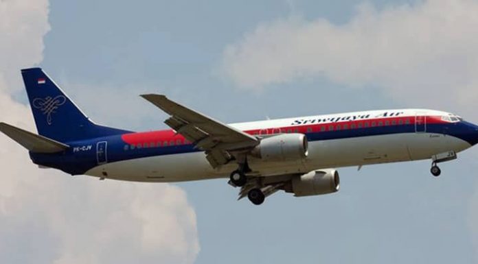 Pesawat Sriwijaya Diduga Jatuh dan meledak di Pulau Laki Dirjen Kemennterian Perhubungan, Novie Riyanto, membenarkan telah terjadi lost contact pesawat Sriwijaya rute Jakarta-Pontianak dengan call sign SJY 182.