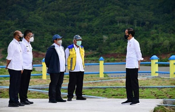 Jokowi Berharap Bendungan Yang Dibangun di NTT Dapat Memacu Produktivitas Pertanian Jokowi di Sikka