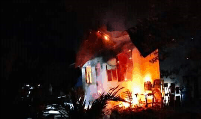 Biara Susteran Terbakar, Jasad Suster Kepala Ditemukan Tidak Utuh Biara Susteran FMM Watuapi terbakar Kamis (4/3/21) dini hari, sekitar pukul 02.00 Wita.