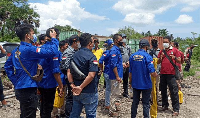 Kejari Lembata Datangkan Ahli Appraisal, Rus Wahon dan Ben Teti Tidak Hadir Ahli Appraisal bersama BPN Lembata di lokasi tambak udang milik Ben Teti di Desa Merdeka, Kecamatan Lebatukan, Lembata, Jumat (5/3/21).