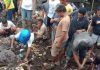 Korban Banjir Bandang Ditemukan Kaki Terpisah dari Badan Pencarian korban banjir bandang di Adonara, Flotim, MInggu (4/4/21).