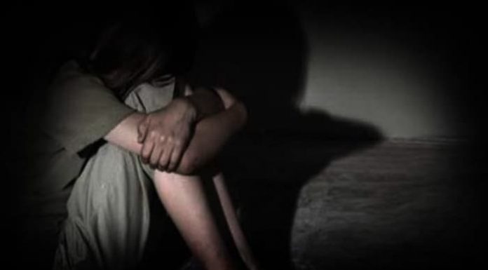 Dua Gadis Belia Disekap 4 Hari, Pelaku Ancam Pakai Pisau Korban dan orang tuanya berharap polisi segera menangkap pelaku untuk mempertanggungjawabkan perbuatannya.