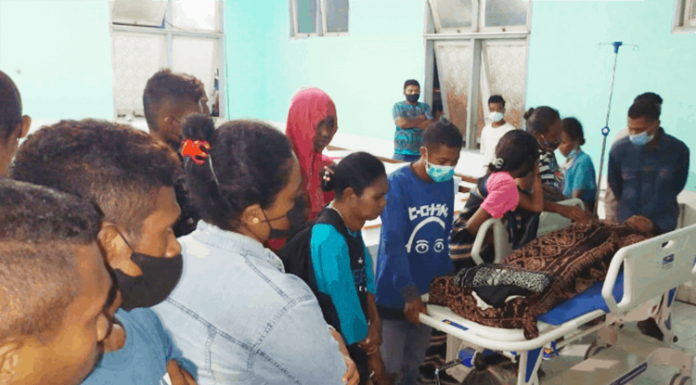 4 Orang Meninggal Keracunan Ikan Buntal, 8 Sedang Dirawat Korban keracunan ikan Buntal sedang dirawat IGD RSUD TC Hilers Maumere, Minggu (27/6/21).
