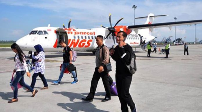 Tanggal 18 Juni Wings Air Buka Kembali Penerbangan Kupang-Lewoleba PP Penerbangan perdana pasca erupsi Gunung Ile Lewotolok dan badai Seroja ini dipatok dengan harga Rp 655.500 per penumpang Kupang – Lewoleba dan Rp 534.300 Lewoleba – Kupang Rp 534.300.