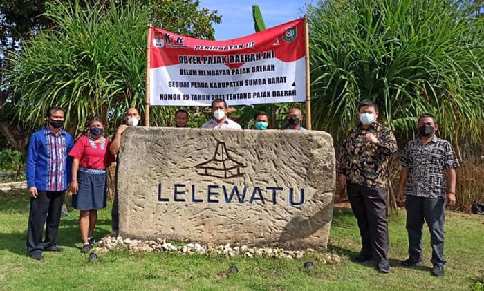 Hotel Lelewatu Sumba Barat KPK mengingatkan, jika tidak segera bayar pajak, penyelesaian berikutnya dapat berupa tagihan paksa sampai dengan penyegelan.