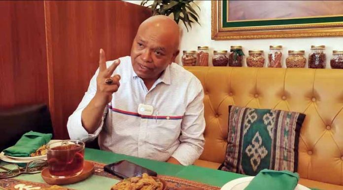 Islamisasi di NTT Meresahkan, Berpotensi Ganggu Toleransi Beragama Koordinator Tim Pembela Demokrasi Indonesia, Petrus Selestinus, SH.