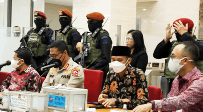 Tangkap 53 Teroris di 11 Provinsi, Polri Ungkap Sumber Dana Kelompok JI Jumpa Pers di Gedung Bareskrim Polri, Jakarta Selatan, Jumat (20/8/2021).
