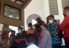 Katai Mahasiswa Teriak-Teriak Seperti Babi, Wakil Ketua DPRD Sikka Nyaris Dikeroyok cuplikan video kemarahan aktivis GMNI Sikka