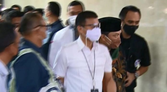 MUI Pastikan Yahya Waloni Bukan Ustad, RS Segera Kembalikan Waloni ke Penyidik Tim dokter RS Polri, Kramat Jati, sementara berkoordinasi untuk memulangkan tersangka kasus dugaan penistaan agama Yahya Waloni kepada penyidik Badan Reserse Kriminal (Bareskrim) Polri.