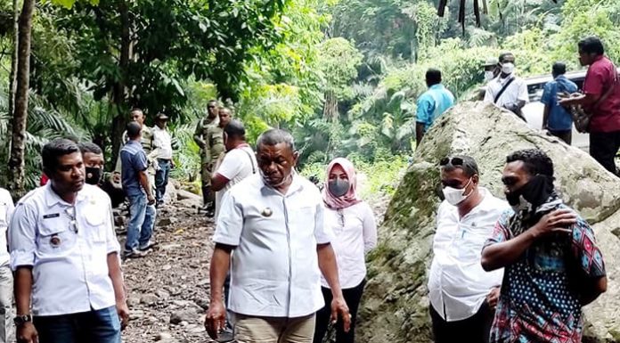 Lembata Miliki 126 Daerah Tujuan Wisata Apol Mayan kaca mata di kepala