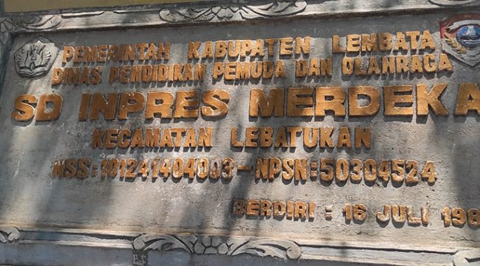 Senin, Bupati Lembata Lantik 100 Lebih Kepsek SD dan SMP pelantikan seharusnya dilakukan pada Sabtu 30 Oktober 2021. Namun karena ada permainan data nama-nama calon kepala sekolah di Dinas Pendidikan Kebudayaan (PK) Kabupaten Lembata, maka pelantikan ditunda ke tanggal 1 November 2021.