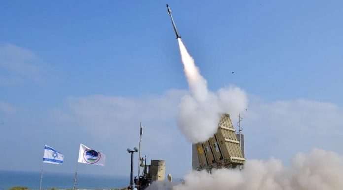 Israel Tembakan Rudal di Dekat Damskus Ibukota Suriah Serangan ini menghancurkan beberapa bangunan. Namun korban dan kerugian materil dari serangan ini masih belum disebutkan secara spesifik.
