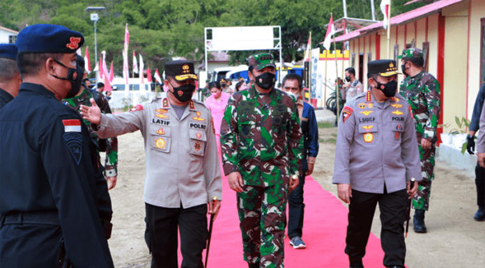 Pangdam Dampingi Panglima dan Kapolri di Labuan Bajo Panglima TNI dan Kapolri di Labuan Bajo, Manggarai Barat