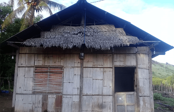 Dengar Anaknya Dikeroyok, Seorang Ayah di Ngada Meninggal Dunia Rumah milik korban di Desa Tadho, Riung Ngada.