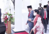 Megawati dan Jokowi Renggang? PDIP: Kader Jangan Ikutan Dansa Politik! Jokowi dan Megawati bergandeng tangan