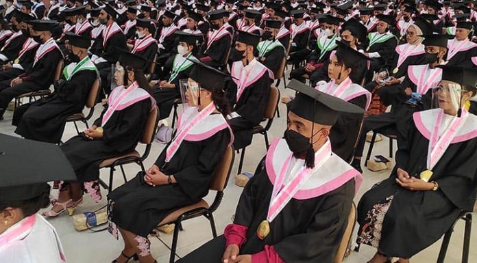 312 Mahasiswa PNK Diwisuda, 3 ke Jerman, 1 ke Australia, 2 ke Taiwan Wisudawan Politeknik Negeri Kupang 18 Juni 2022