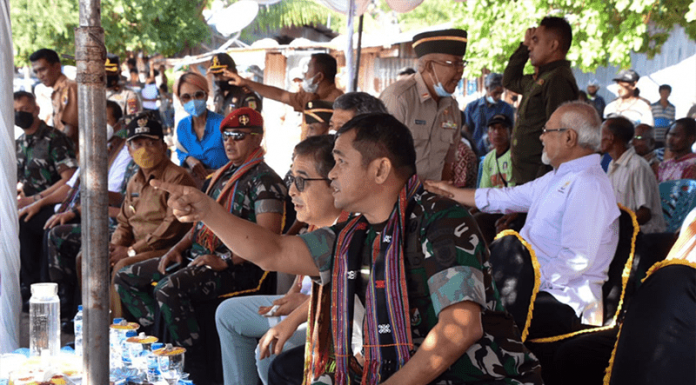 Kabupaten Kupang Dapat Bantuan 23 Unit Pompa Hidram Kunker Ketua Umum KADIN Arsjad Rasjid, bersama Letjen TNI (Purn) Doni Monardo, Pangkostrad Letjen TNI Maruli Simanjuntak, Danjen Kopassus Mayjen TNI Iwan Setiawan, di Desa Noelbaki, Senin (11/07/2022).