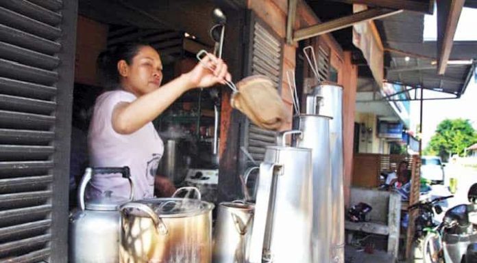 Empat Tempat Kuliner Legendaris di Indonesia Kong Djie Coffee, Belitung