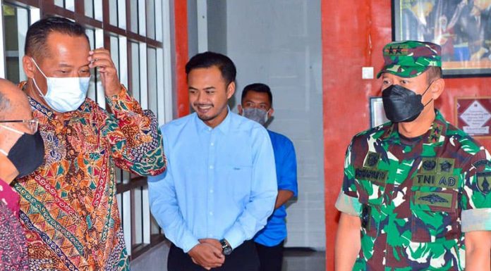 Pangdam Brawijaya Kunker ke Universitas Muhammadiyah Malang Pangdam V Brawijaya melaksanakan Kunjungan Kerja ke Universitas Muhammadiyah Malang.