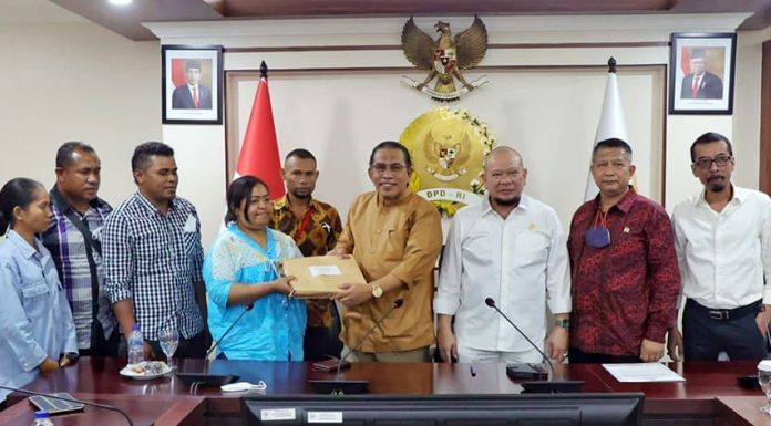 Diberhentikan Bupati Nagekeo, THL Mengadu ke Ketua DPD RI THL Nagekeo Mengadu ke DPD RI