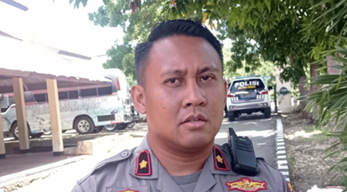 Tim Dokkes Polres Mabar Cek Kondisi Bripka Samsul di RS Siloam Wakapolres Mabar, Kompol Sepuh Ade Irsyam, SH., S.I.K.,M.H