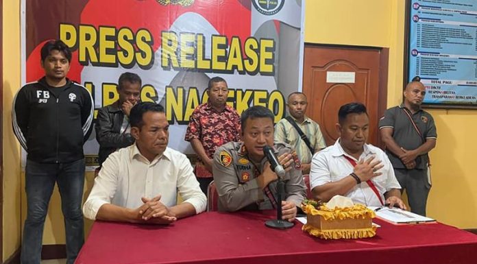 Bupati Nagekeo Disebut Menjebak Tiga Tersangka Kasus Pasar Danga Konferensi pers di aula Polres Nagekeo, Rabu (29/3/23).