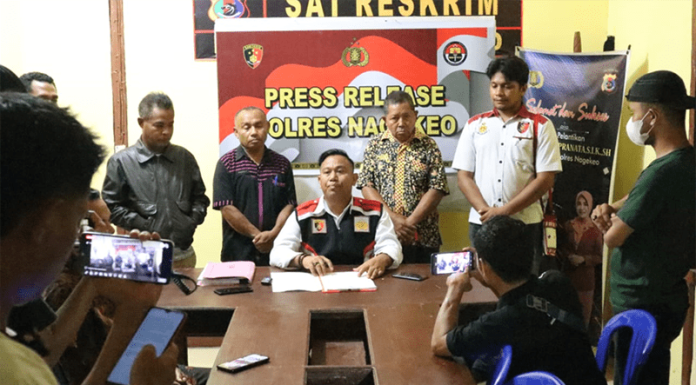 Tiga Tersangka Kasus Pasar Danga Bakal Jadi Saksi Pelaku, Gaspar Jawa: Saya Siap Kasat Reskrim Polres Nagekeo, Iptu. Rifai, SH saat memeberi keterangan pers di ruang Satuan Reskrim Polres Nagekeo, Selasa (28/3/23).