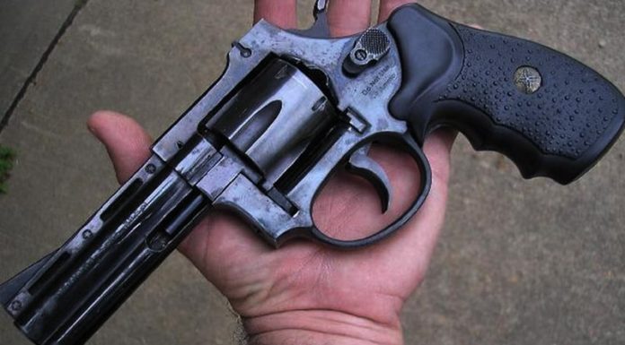 Geger Siswa SD Bawa Senjata Api ke Sekolah, Dikira Mainan, Ternyata Sungguhan senjata Revolver