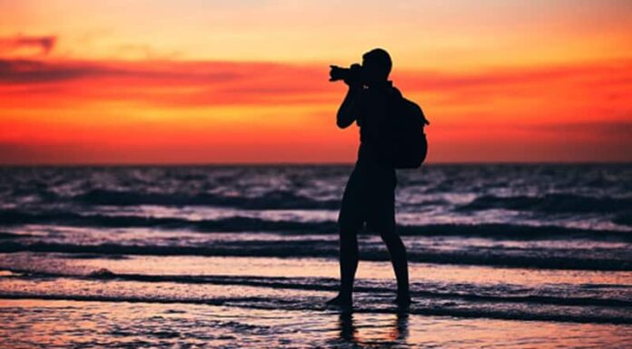 Saat Akan Kabur ke Denpasar, Fotografer Pantai Ini Ditangkap Polisi di Bandara El Tari Kupang fotografer pantai