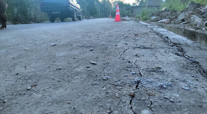 Pengerjaan Jalan Naioni Tuai Kritik, Kasatker: Ya Diperbaiki Salah satu titik aspal retak di Naioni