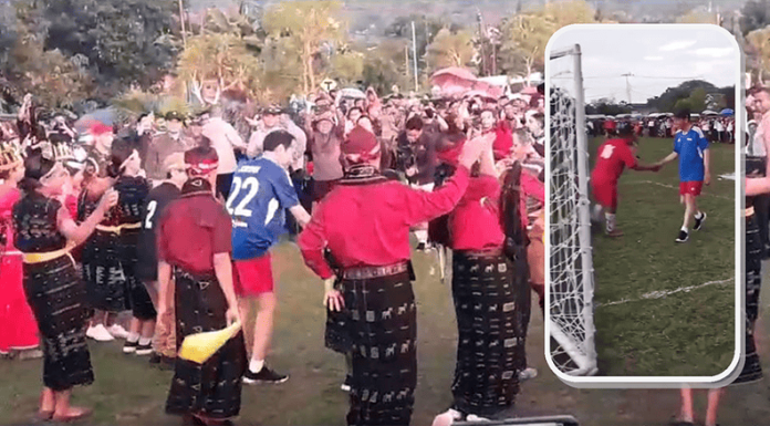 Opini Menuai Kritik Hingga Alasan Jokowi Batal Kunjungi SMKN 1 Aesesa Presiden Main Bola dan Menari Ja’i Bersama Warga Labuan Bajo
