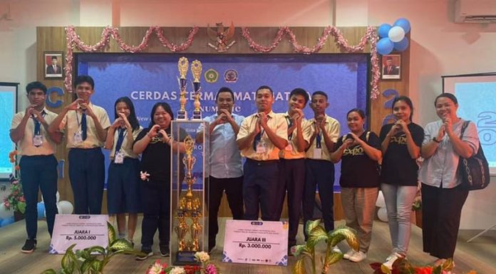 SMA Giovanni Kupang Juara 1 dan 3 Cerdas Cermat Matematika Tim 1 dan 2 SMA Katolik Giovanni Kupang
