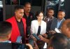 Dugaan Korupsi di Dekranasda Merupakan Kejahatan Luar Biasa Ketua Dekranasda Belu, Freny Indriani Yanuarika memberikan keterangan kepada awak media usai diperiksa lima jam di Tipikor Polres Belu pada 3 April 2024.