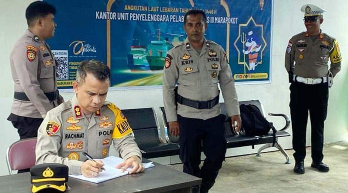 Kapolres Nagekeo Cek Pos Pengamanan Operasi Ketupat 2025