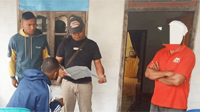 Pelaku saat ditangkap tim Buser Polres Ngada