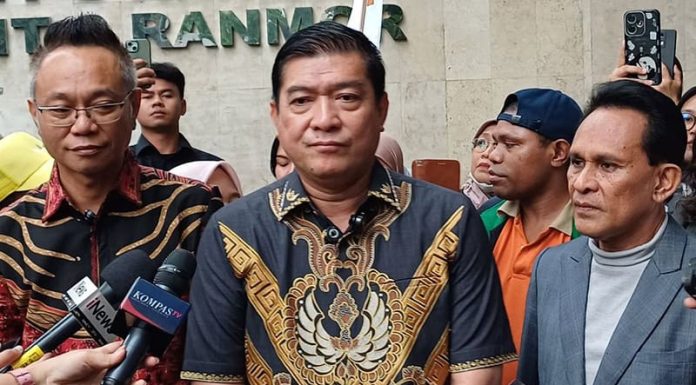 Tak Kunjung Penjarakan Silfester Matutina, Kejari Digugat ke PN