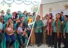 Istri Wakil Mendagri Beri Bantuan Untuk Keluarga Stunting di Nagekeo Yane Ardian Arya Bima saat memberi penguatan peran Posyandu sebagai garda terdepan pelayanan kesehatan masyarakat di Kelurahan Danga, Kecamatan Aesesa, Kabupaten Nagekeo.