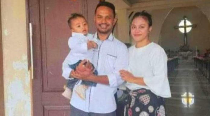 Rencana Nikah Bulan Depan, Tapi Maut Keburu Menjemput Pak Guru Nano bersama Achiles dan istrinya.