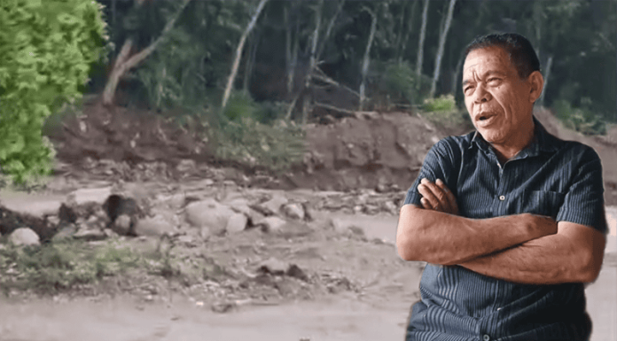 Galian C Ilegal di Nataute Bikin Lingkungan Rusak Foto: Kerusakan sungai di lokasi Galian C di Desa Nataute, Kecamatan Nangaroro dan Ketua Komisi I DPRD Nagekeo, Mbulang Lukas, SH.