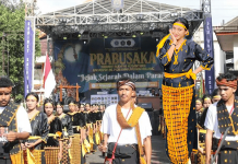 Jika Budaya Mati, Siapa Bertanggung Jawab? Mahasiswa Nagekeo Jawab di Prabusaka