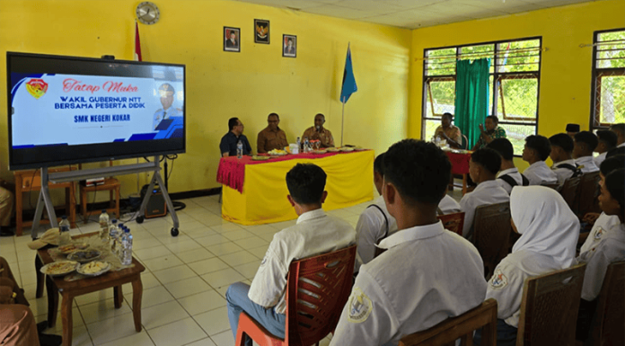 Gebrakan Wagub di Kokar Alor: Siswa Harus Jadi Mesin Penggerak Pariwisata!