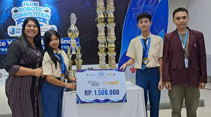 Bikin Bangga NTT! Anak SMAK Giovanni Kupang Ciptakan Robot AI Pemilah Sampah dan Juara 1