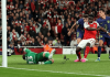 Satu Gol, Dua Kontroversi, dan Arsenal Melaju ke Final Liga Champions Bola liar berbuah gol yang membuat Arsenal melaju ke babak final Liga Champions 2025/2026.