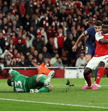Satu Gol, Dua Kontroversi, dan Arsenal Melaju ke Final Liga Champions Bola liar berbuah gol yang membuat Arsenal melaju ke babak final Liga Champions 2025/2026.