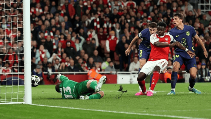 Bola liar berbuah gol yang membuat Arsenal melaju ke babak final Liga Champions 2025/2026.