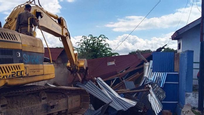 gusur rumah di ende