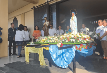 800 Tahun Santo Fransiskus dari Assisi: Pilih Iman, Bukan Kemeriahan Patung Bunda Maria diarak dari pusat paroki menuju Stasi Santo Maria Fatima Noelsinas.