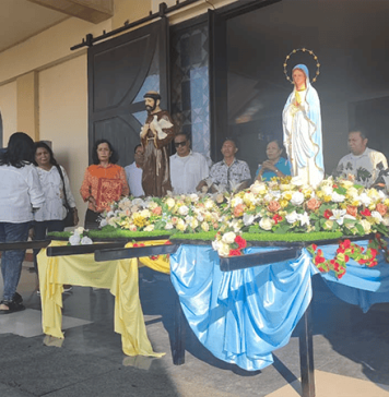 800 Tahun Santo Fransiskus dari Assisi: Pilih Iman, Bukan Kemeriahan Patung Bunda Maria diarak dari pusat paroki menuju Stasi Santo Maria Fatima Noelsinas.