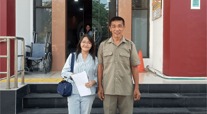 BPR Christa Jaya Digugat: Catatan Kredit Rp0, Tiba-Tiba Muncul Tagihan Rp14,9 Miliar! Imelda Ninu dan Boby Hartono Tantoyo usai mendaftarkan gugatan di PN Kupang, Rabu (7/10/26).