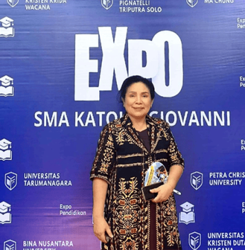 33 Kampus Hadir di Expo SMA Katolik Giovanni Kupang, Buka Jalan Siswa Raih Beasiswa Ketua Panitia Expo Pendidikan, Marianelde K. Seran, S.Sos., Gr.